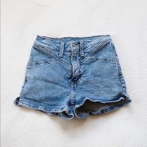 levis demin jean shorts, y2k detailing